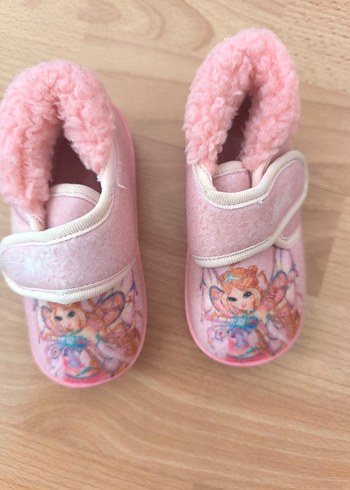 Lisanslı Kız Çocuk Pembe Kürklü Nakışlı Ev Ayakkabısı - Görsel 2