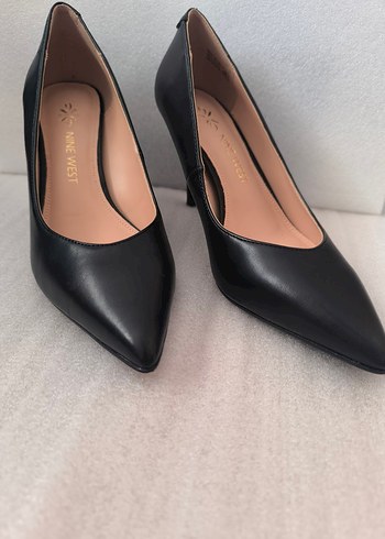 Nine West 37