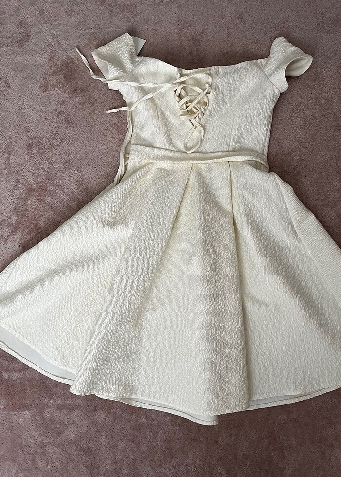 Beyaz elbise - Görsel 3