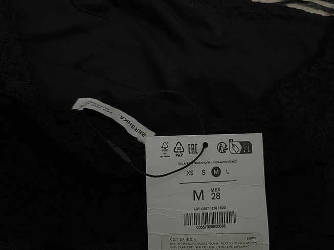 Bershka Siyah bel detaylı elbise - Görsel 5