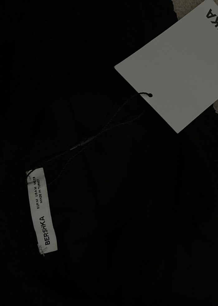 Bershka Siyah bel detaylı elbise - Görsel 4