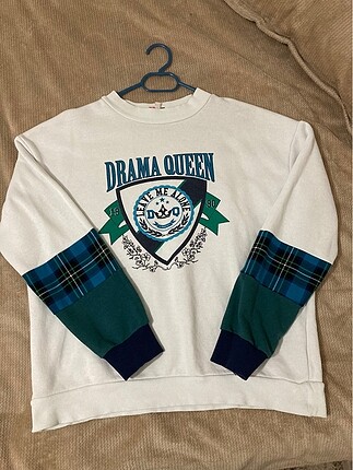Sweatshirt