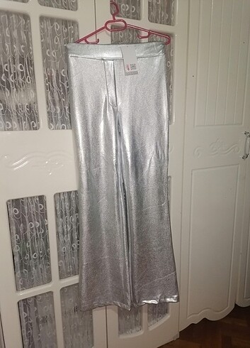 Parlak geniş paça pantolon