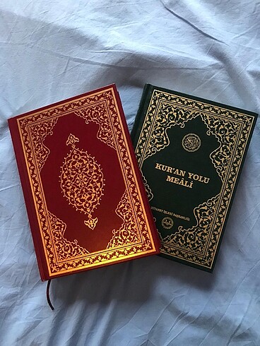 Kuran ve Meali iki kitap