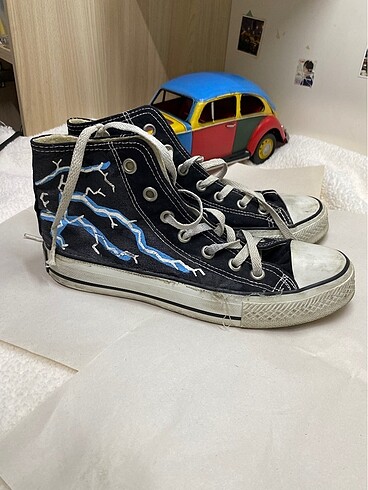 39 Beden Şimşek desen converse