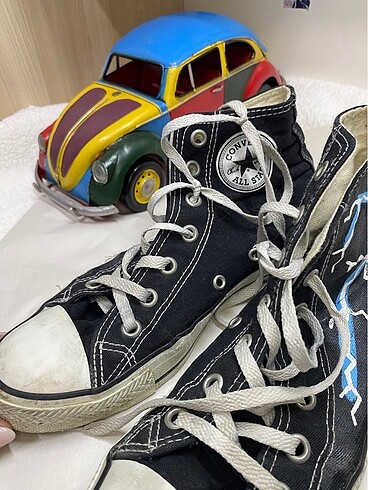 39 Beden siyah Renk Şimşek desen converse