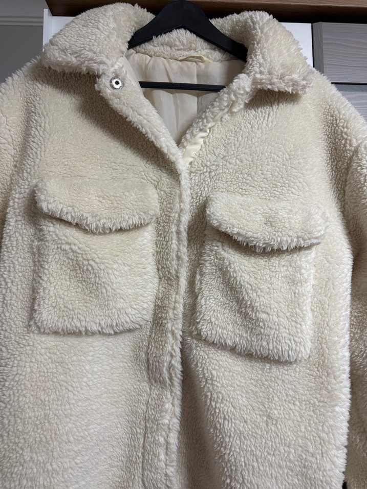 Beyaz Peluş mont - Görsel 5