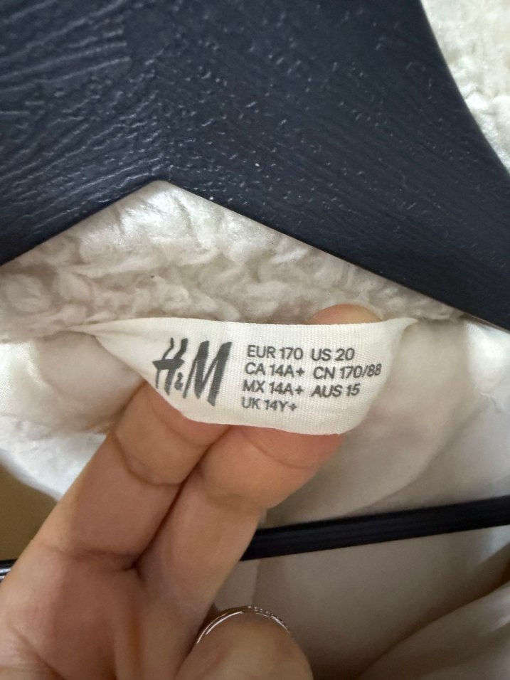 Beyaz Peluş mont - Görsel 3