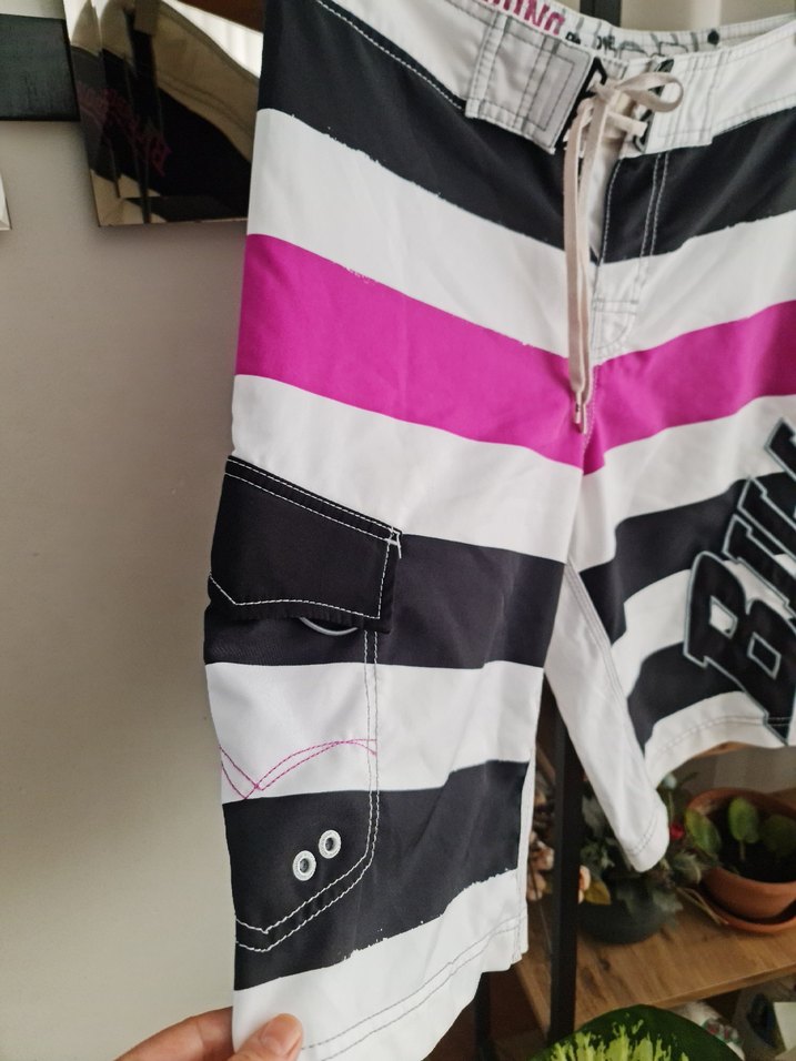 Koyu Pembe Çizgili Erkek Mini Şort - Görsel 3