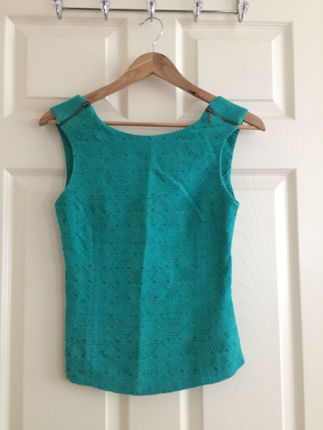 Zara sırtı pencereli peplum bluz