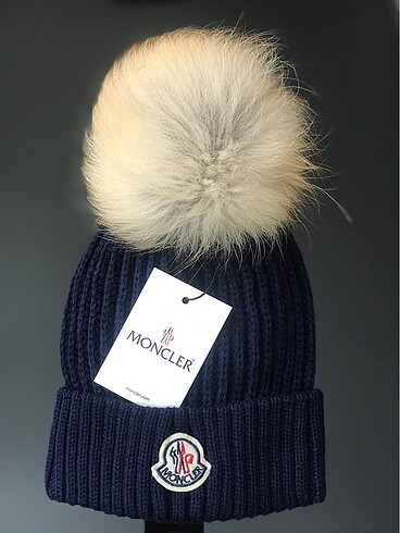 Moncler Dev Ponponlu Bere