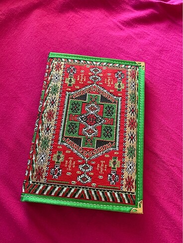 İşlemeli çizgili defter