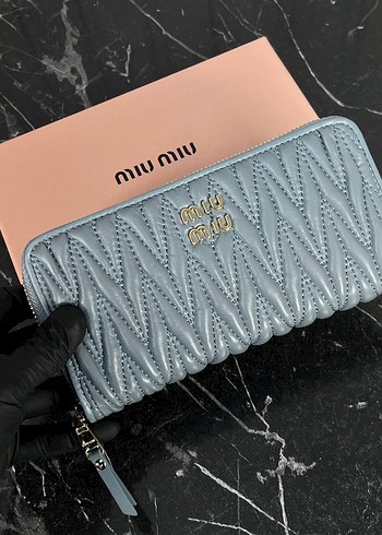 Miu Miu Modern Klasik Deri Cüzdan - Görsel 5