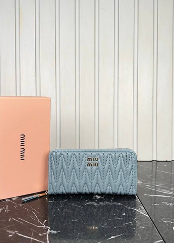 Miu Miu Modern Klasik Deri Cüzdan - Görsel 4