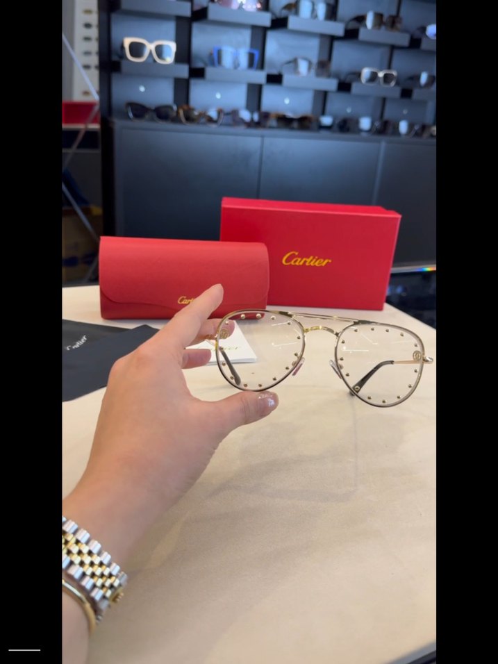 Cartier Altın Renk Parlak Taşlı Kadın Gözlük - Görsel 2