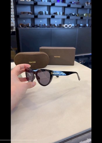 Tom Ford Parlak Siyah Kadın Güneş Gözlüğü - Görsel 4