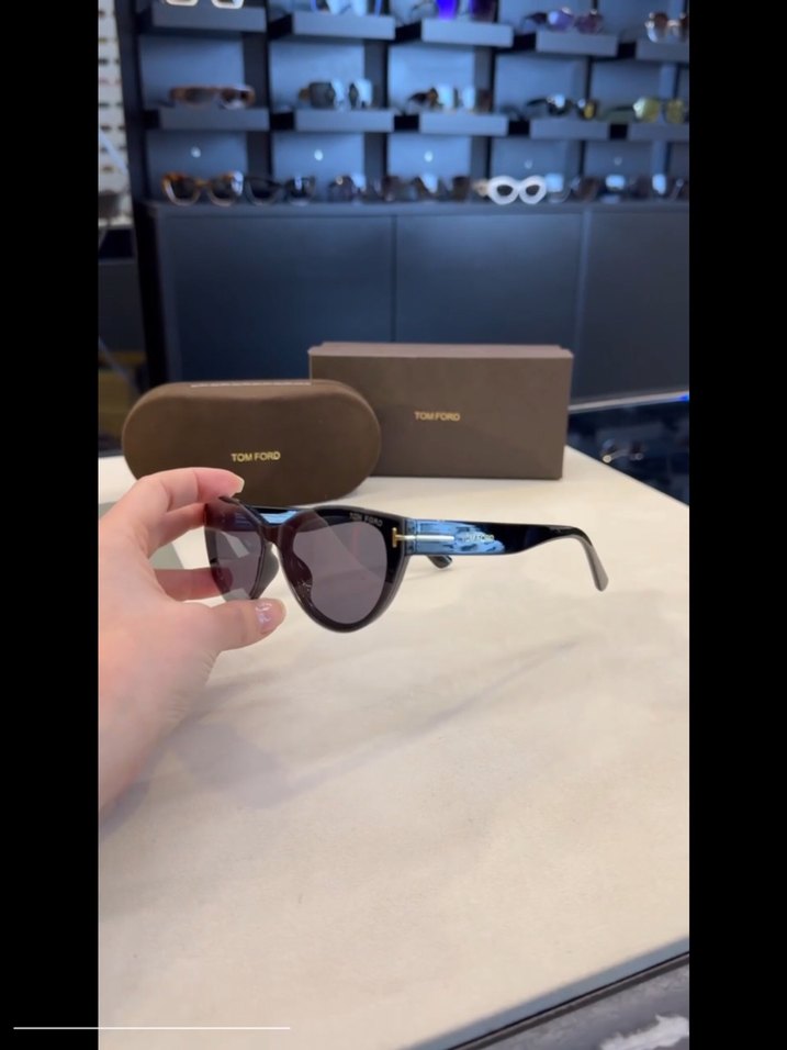 Tom Ford Parlak Siyah Kadın Güneş Gözlüğü - Görsel 4