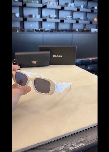 Prada Beyaz Kadın Güneş Gözlüğü - Görsel 4