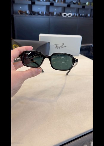 Ray-Ban Siyah Klasik Kadın Güneş Gözlüğü - Görsel 3