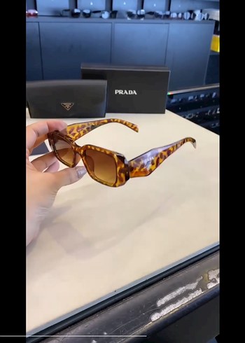 Prada Kahverengi Kadın Güneş Gözlüğü - Görsel 4