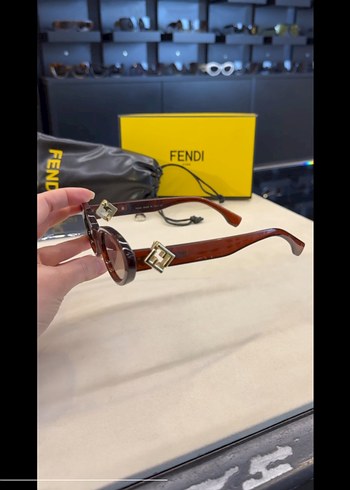 Fendi güneş gözlüğü ithal premium sıfır - Görsel 5