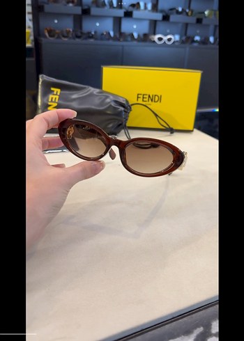 Fendi güneş gözlüğü ithal premium sıfır - Görsel 3