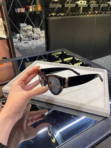 Beden Saint Laurent