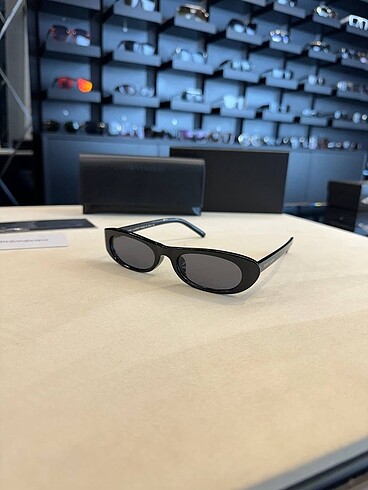 Saint laurent güneş gözlüğü