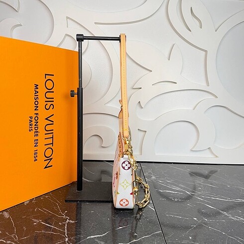 Beden beyaz Renk Louis vuitton lv tm bag