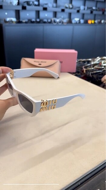 Miu Miu Miu miu güneş gözlüğü