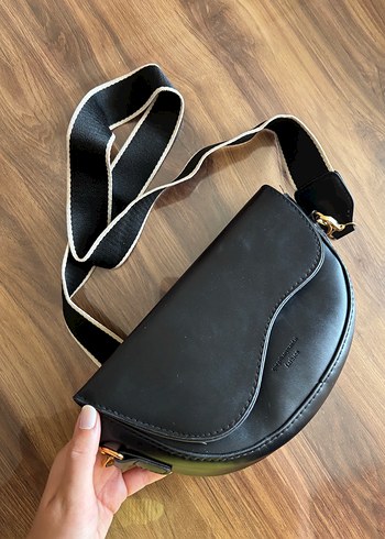 Siyah Deri Bel Detaylı Kadın Çanta - Görsel 4