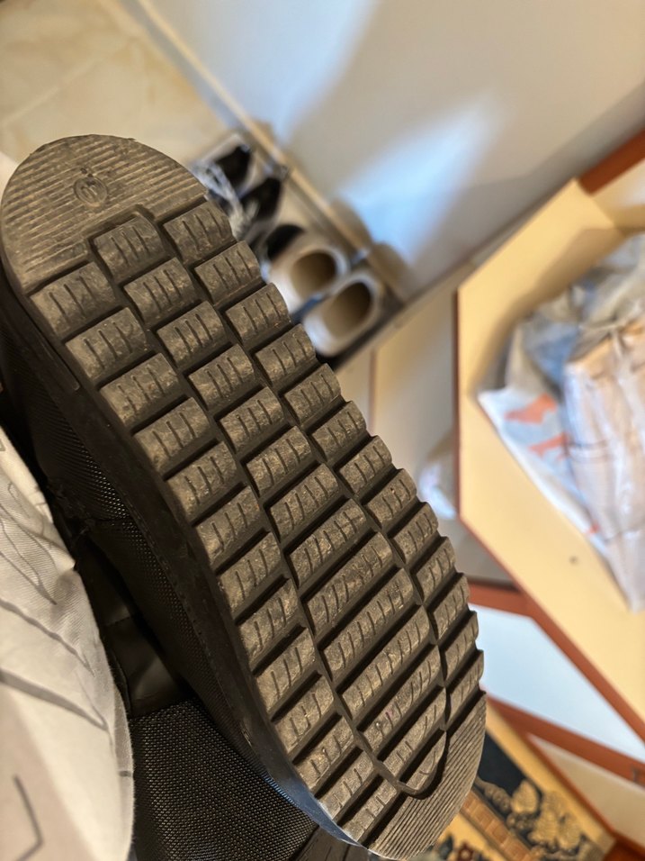 Siyah Kürklü  Kadın Bot - Görsel 4