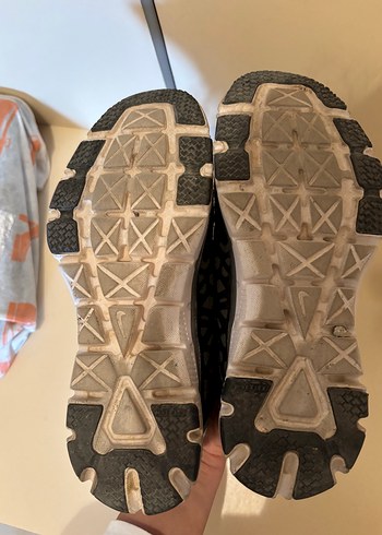 Nike Gri Bağcıklı Kadın Spor Ayakkabı - Görsel 4