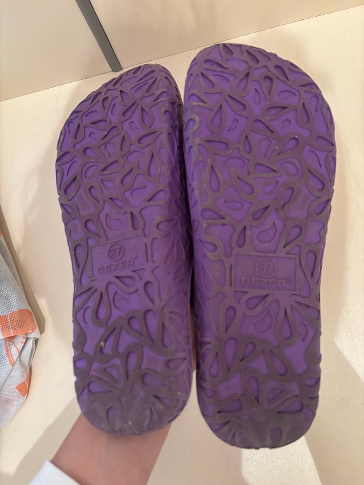 Mor Delikli Kız Terliği - Görsel 2