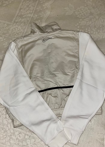 Nike Nike Beyaz Gri Yarım Fermuarlı Crop Sweatshirt