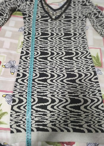 Nisan marka S/M uyumlu yakası zincir detaylı triko elbise - Görsel 2