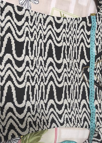 Nisan marka S/M uyumlu yakası zincir detaylı triko elbise - Görsel 4