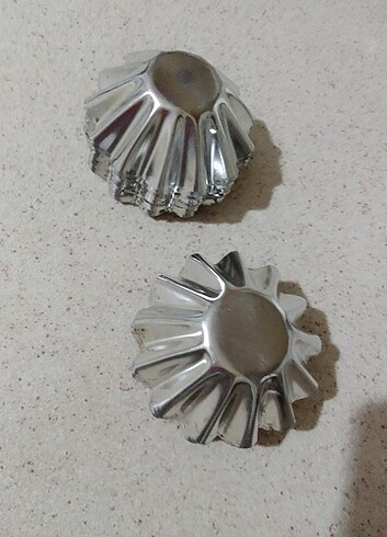 Beden 24 adet metal kek tartolet kalıbı