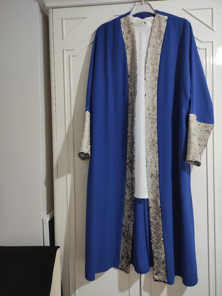 Uzun Kollu Mavi  ve beyaz payetli abiye ceket ve bluz - Görsel 5