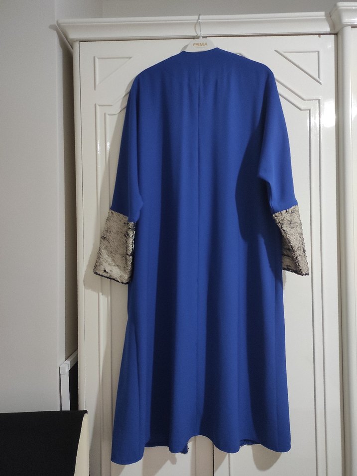 Uzun Kollu Mavi  ve beyaz payetli abiye ceket ve bluz - Görsel 4