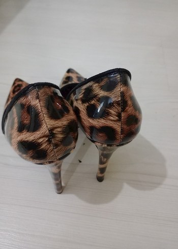 39 Beden Leopar Desenli Kahverengi Stiletto Topuklu Ayakkabı