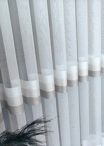 BEJ VE BEYAZIN UYUMU SERİTLİ BAMBU TÜL - Görsel 3