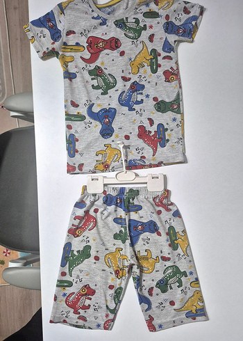 Çocuk Desenli Gri Pijama Takımı