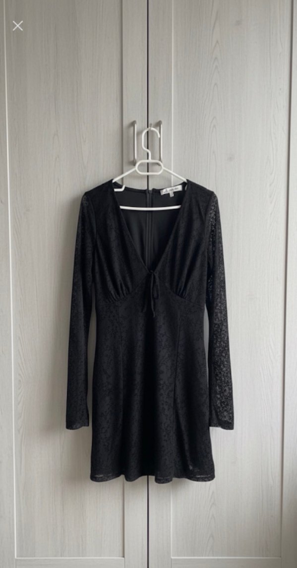 Siyah Dantel Detaylı Mini Goth Elbise - Görsel 2