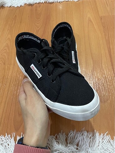 Superga ayakkabı
