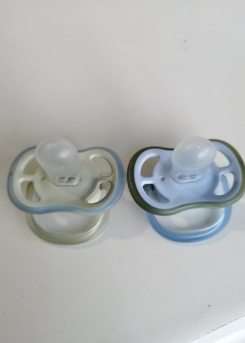 Gri ve Çok Renkli Bebek Emzikleri 2'li Set - Görsel 4