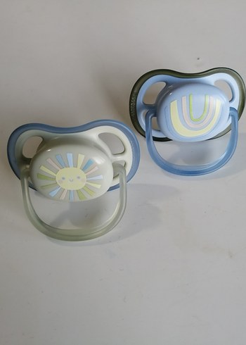 Gri ve Çok Renkli Bebek Emzikleri 2'li Set - Görsel 3