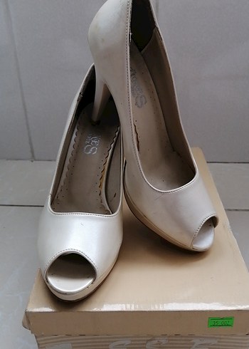 Beyaz Deri Dolgu Topuklu Kadın Stiletto - Görsel 2