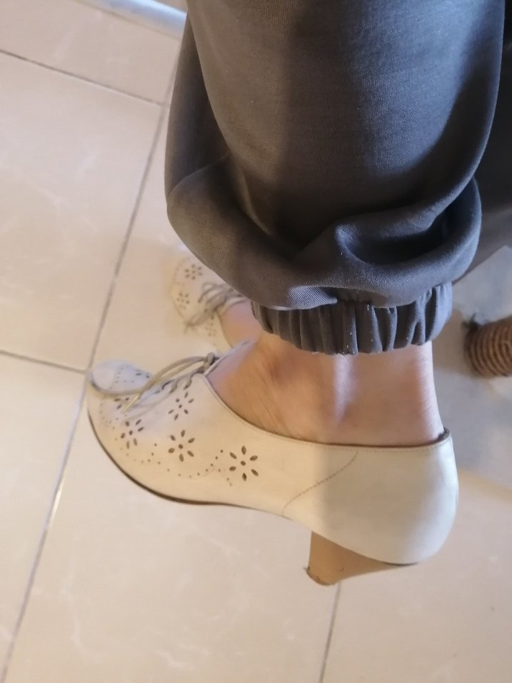 Dantel Detaylı Beyaz Süet Dolgu Topuk Ayakkabı - Görsel 3