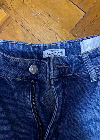 Kadın Lacivert Bol Kesim Yırtık Detaylı Midi Kot Pantolon - Görsel 2